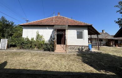 Hidvégardó - 2 izbový rodinný dom, plastové okná