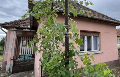 Szalonna - 3i RD pri jazere Rakaca v dobrom stave len 1h od Košíc