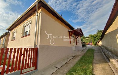 Szuhogy - 1h od KE - krásny RD po rekonštrukcii s veľkým pozemkom