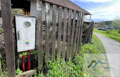 PREDAJ stavebný pozemok 749 m² v Malé Hoste