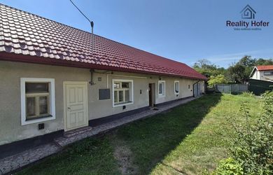Gazdovský dom na veľkom pozemku v centre obce Podhradík, 15 min. od Prešova