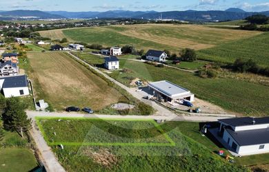 Pekný stavebný pozemok /855m2/, Žilina - Višňové